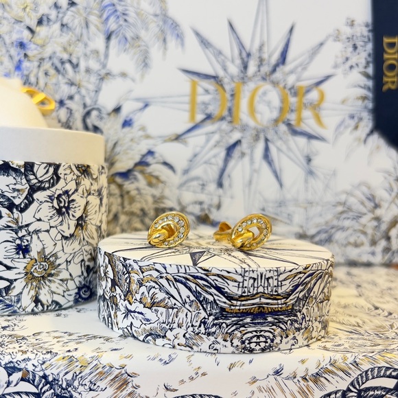 DIOR “Saddle” Gold Plated Clip On Earrings Authentic Christian Dior Jewelry - Picture 2 of 10